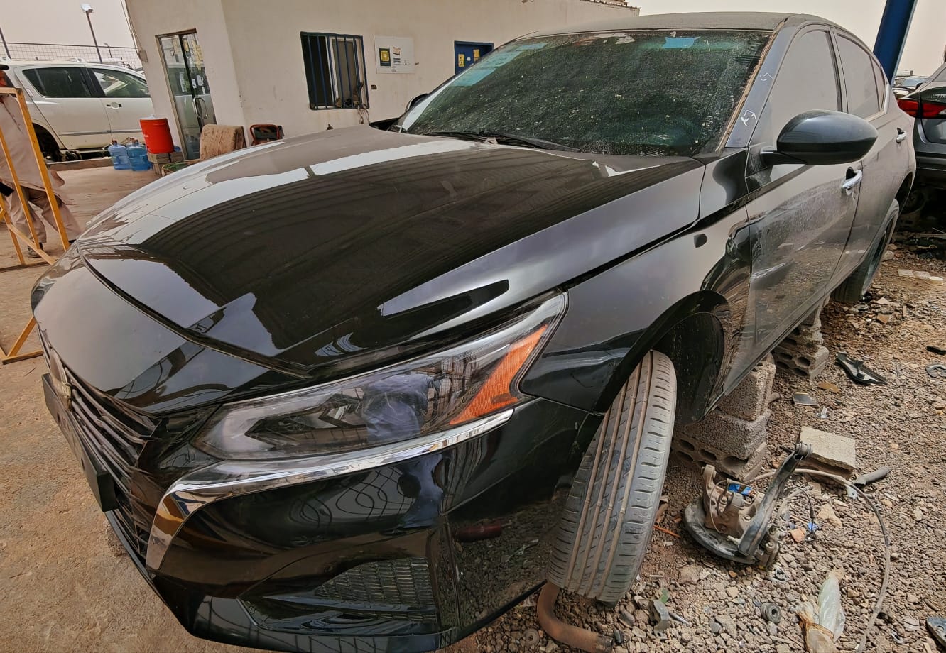 نيسان Altima